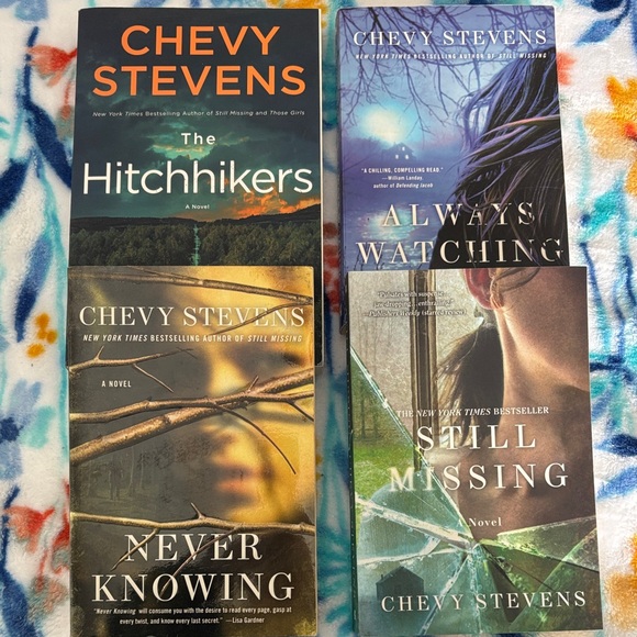 Chevy Stevens Book Collection - Picture 1 of 1